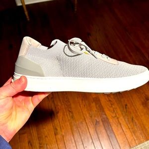 Casca Avro grey casual sneakers